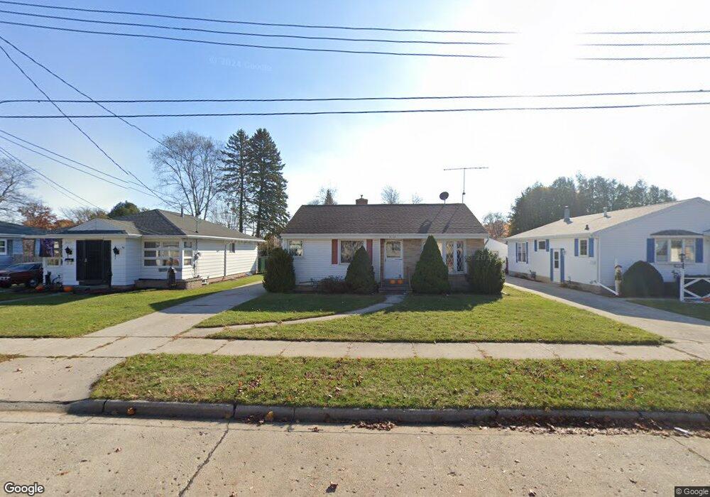 2115 35th St, Two Rivers, WI 54241 - photo 1