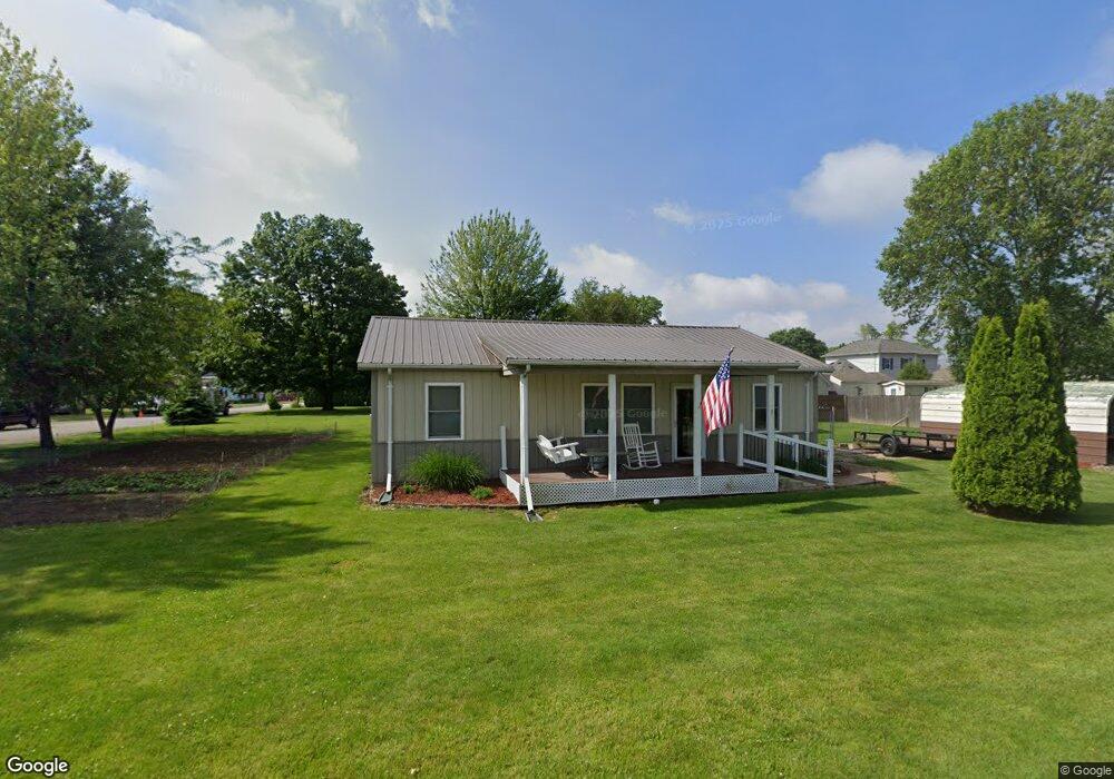 101 E Race St, Windfall, IN 46076 - photo 1