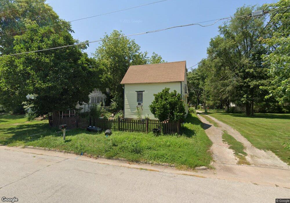 302 Pear St, Shenandoah, IA 51601 - photo 1