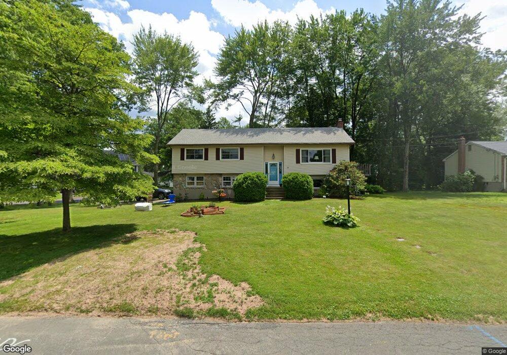 37 Iroquois Rd, West Hartford, CT 06117 - photo 1