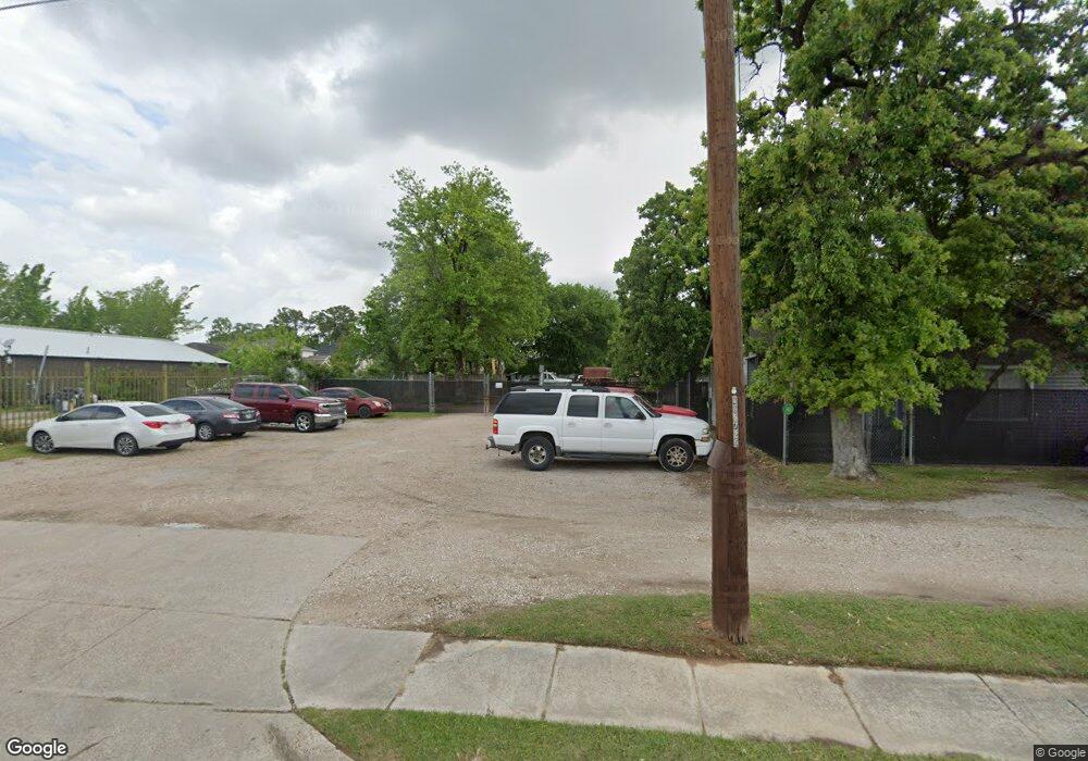 1430 W 34th 1 2, Houston, TX 77018 - photo 1