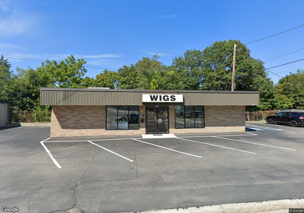 705 Oaklawn Ave, Cranston, RI 02920 - photo 1