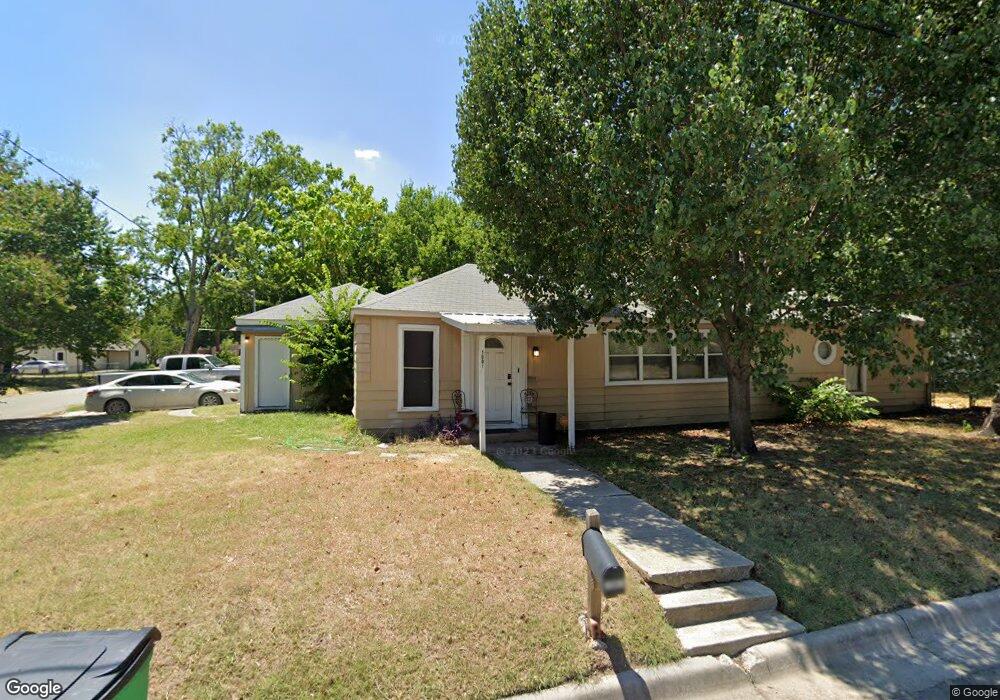 1001 Ritchey St, Gainesville, TX 76240 - photo 1