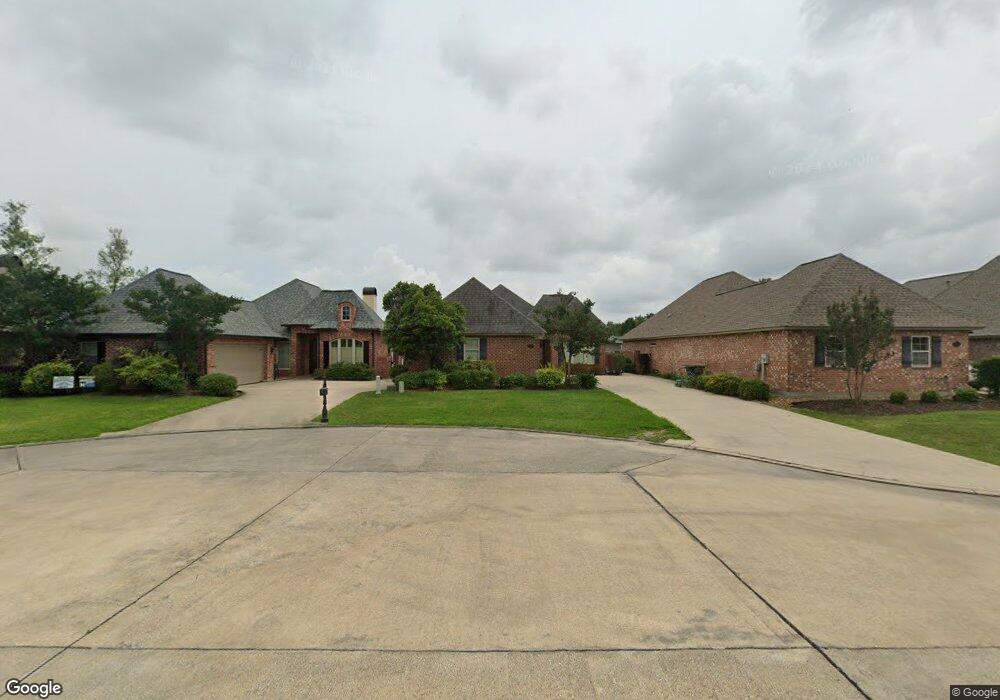 911 S Yorkshire Cir, Lake Charles, LA 70605 - photo 1