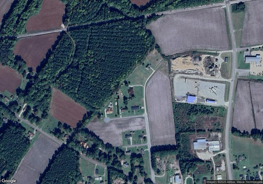 301 Roberson Dr, Williamston, NC 27892 - photo 1