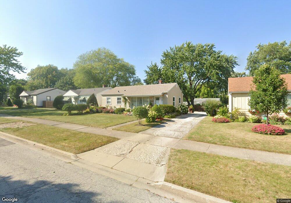 2122 Marshall Pkwy, Waukegan, IL 60085 - photo 1