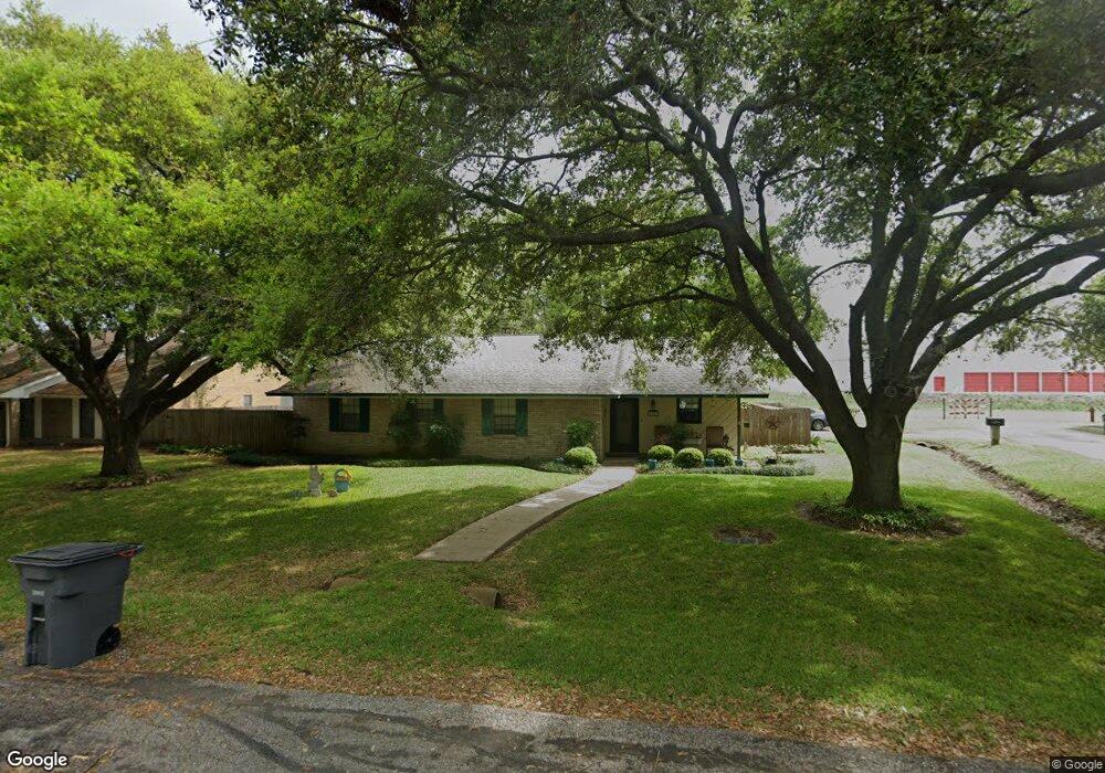 1721 Longhorn Ave, Bay City, TX 77414 - photo 1
