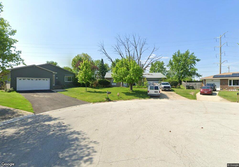 112 Saint George Ln, Oswego, IL 60543 - photo 1