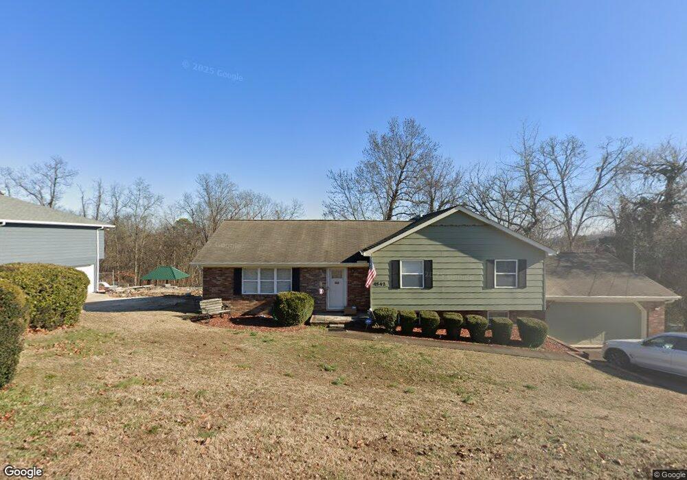 4542 Sherry Ln, Hixson, TN 37343 - photo 1