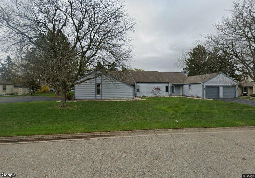 7221 Creekside Dr, Lansing, MI 48917 - photo 1