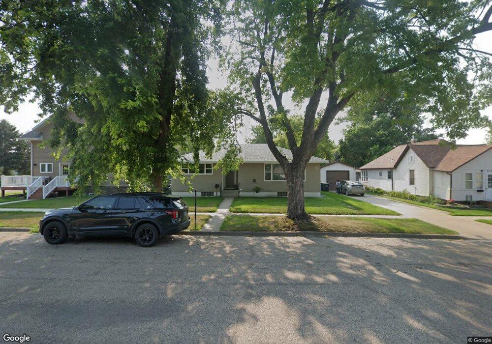 720 3rd Ave SW, Jamestown, ND 58401 - photo 1