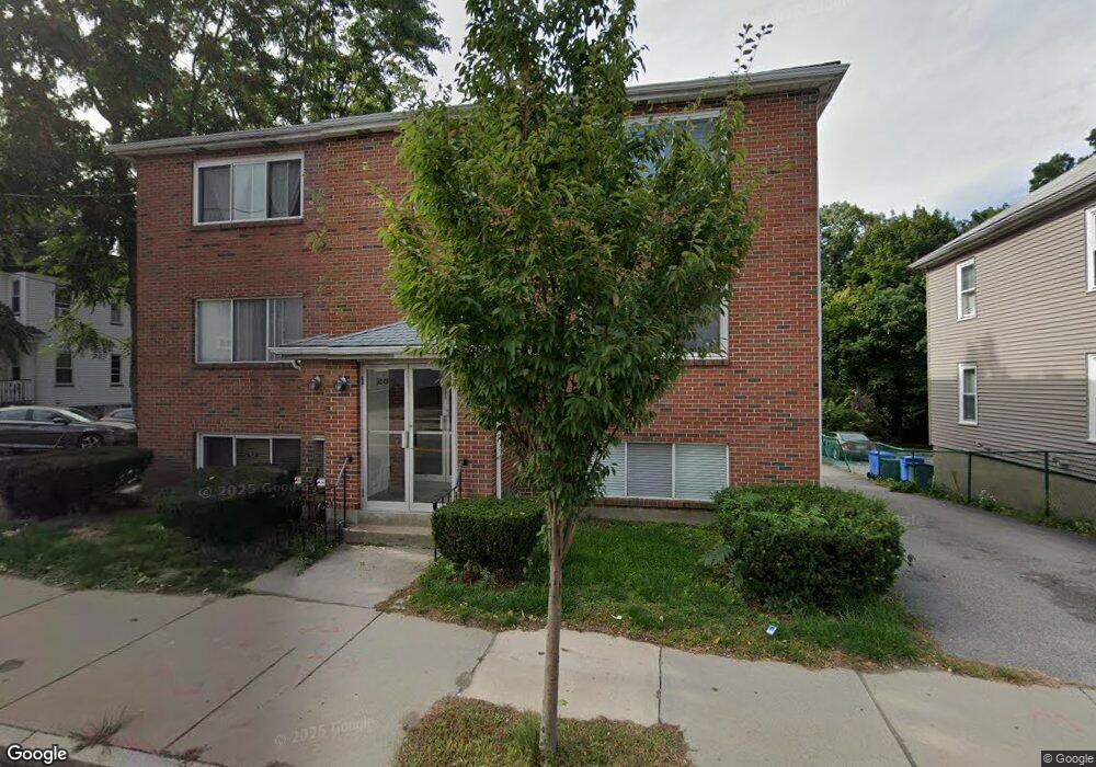 260 River St unit 3, Waltham, MA 02453 - photo 1