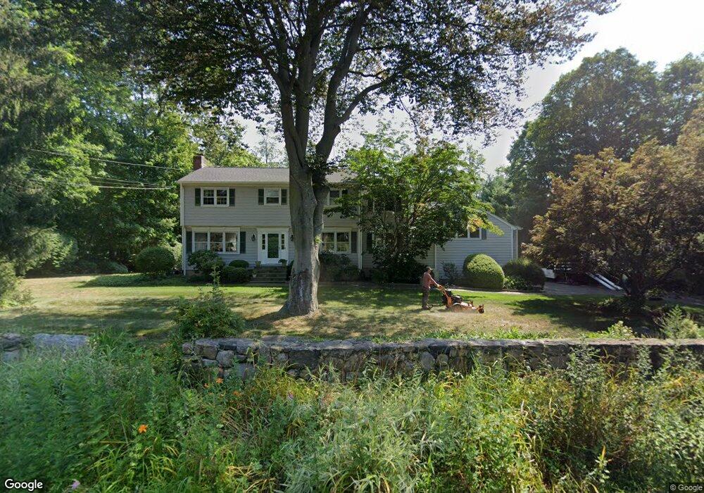 19 Ponus Ridge, New Canaan, CT 06840 - photo 1