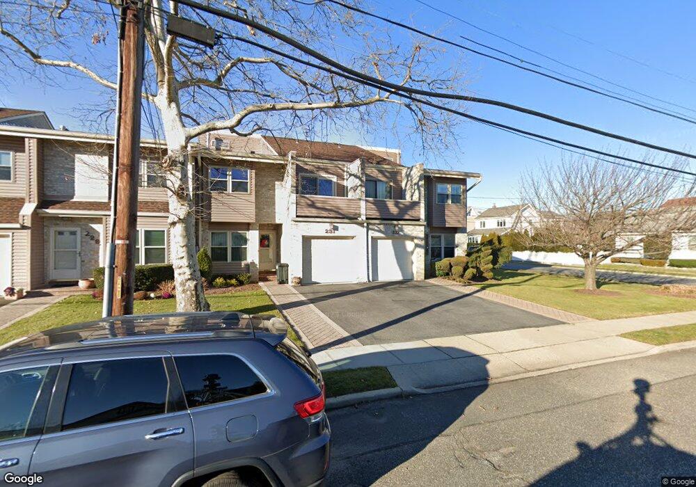 233 Oceanside Pkwy, Oceanside, NY 11572 - photo 1