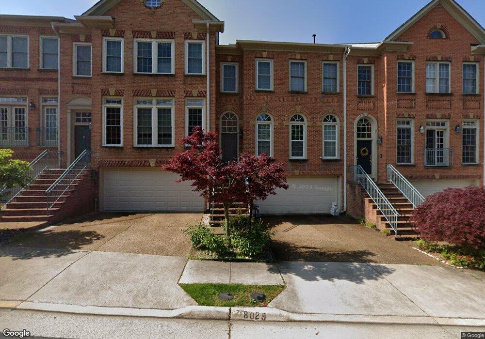 8029 Kidwell Hill Ct, Vienna, VA 22182 - photo 1