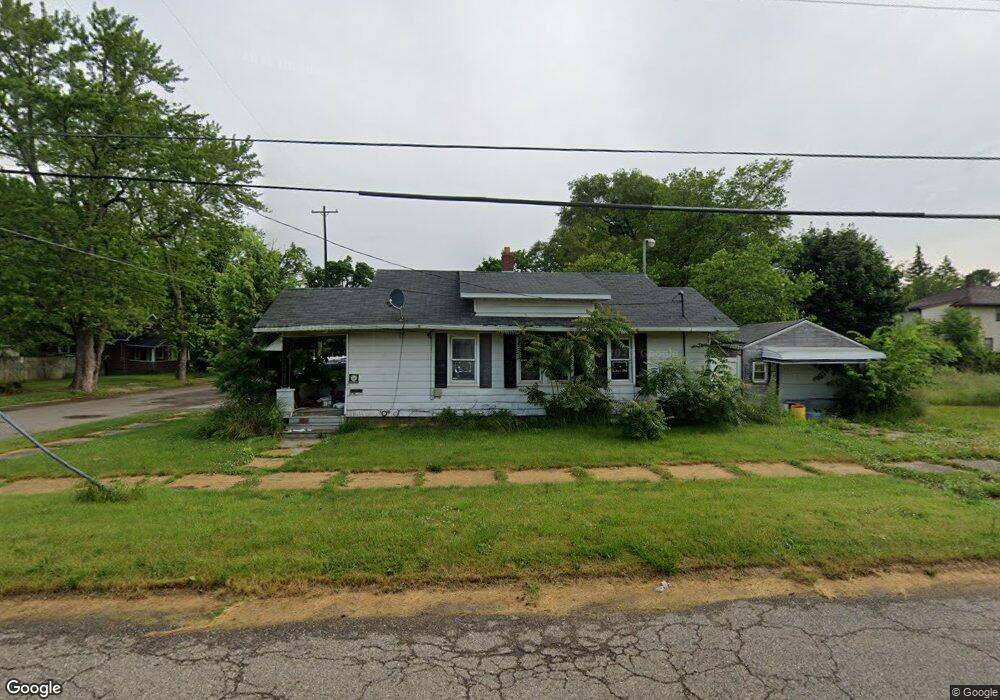 1502 Maplewood Ave, Flint, MI 48506 - photo 1