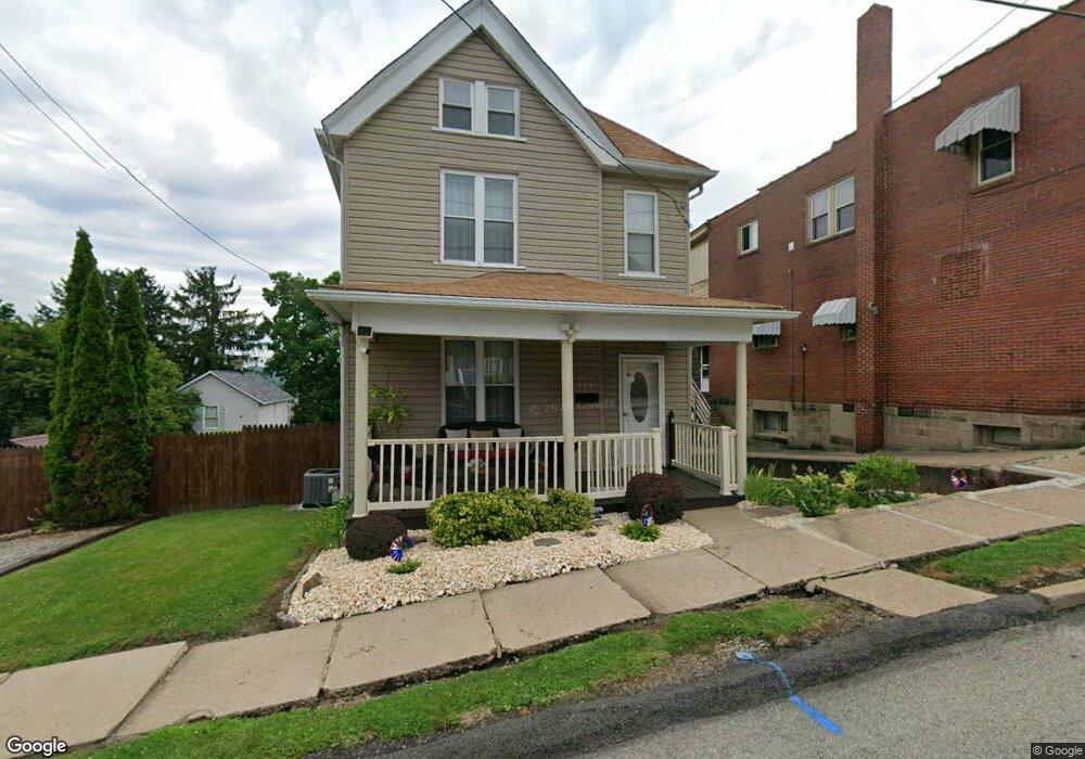 504 Lowell St, Vandergrift, PA 15690 - photo 1