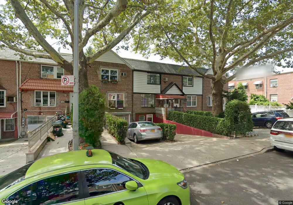 3116 70th St, East Elmhurst, NY 11370 - photo 1