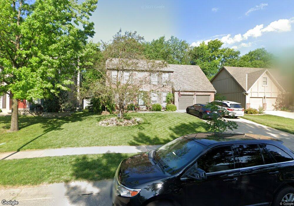 8406 Twilight Ln, Lenexa, KS 66219 - photo 1