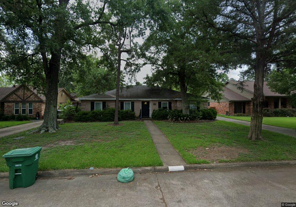 5435 Winding Way Dr, Houston, TX 77091 - photo 1