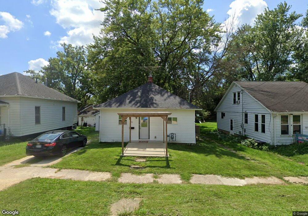 211 W Plum St, West Union, IA 52175 - photo 1