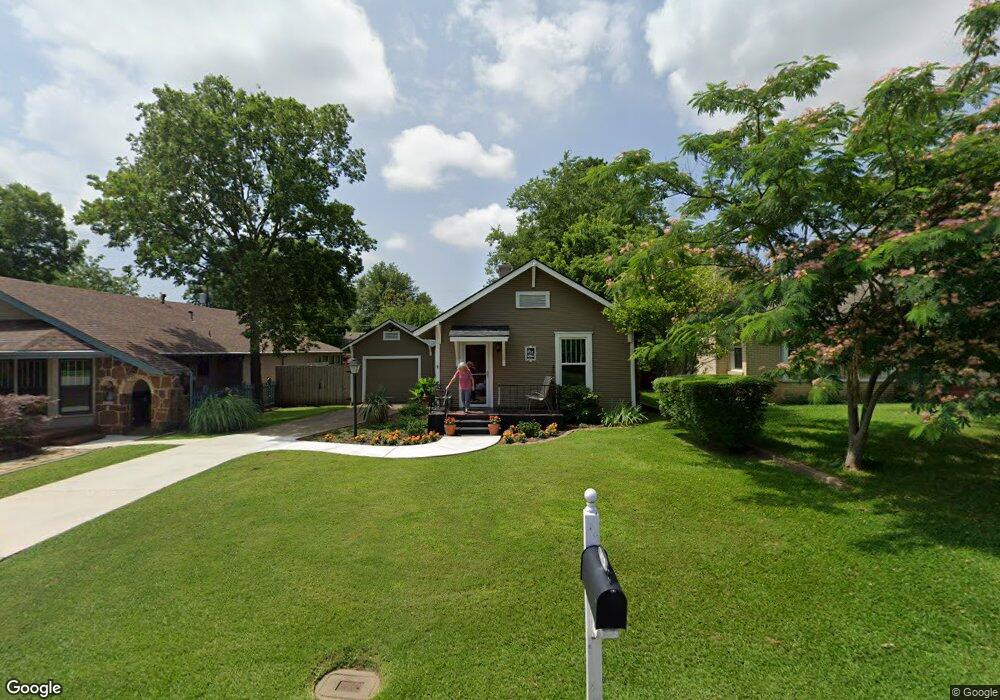 1412 W Woodard St, Denison, TX 75020 - photo 1