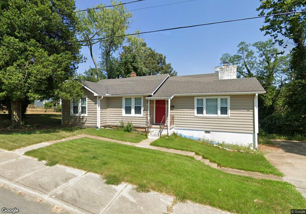 302 Spring St, Charlottesville, VA 22903 - photo 1