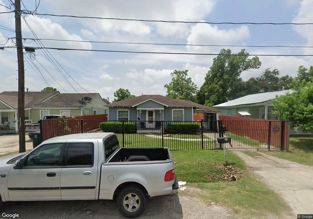 16 De Boll St, Houston, TX 77022 - photo 1