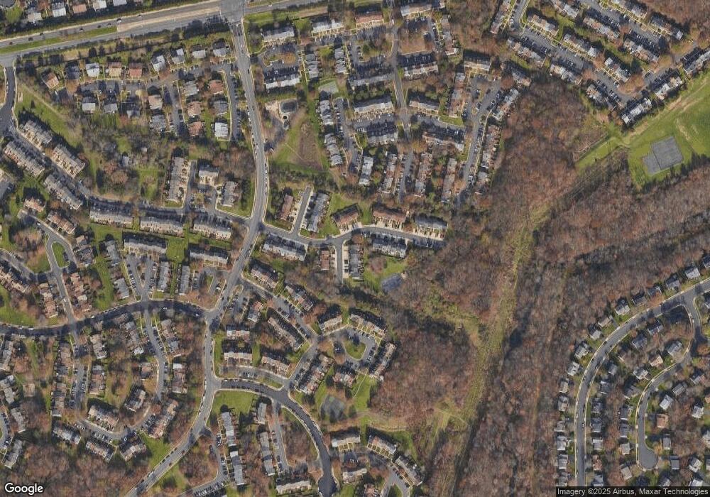 13929 Winding Ridge Ln, Centreville, VA 20121 - photo 1