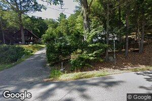 3 Sleepy Hollow Ln, Hebron, NH 03241