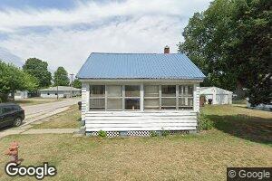 1001 E 7th St, Beardstown, IL 62618