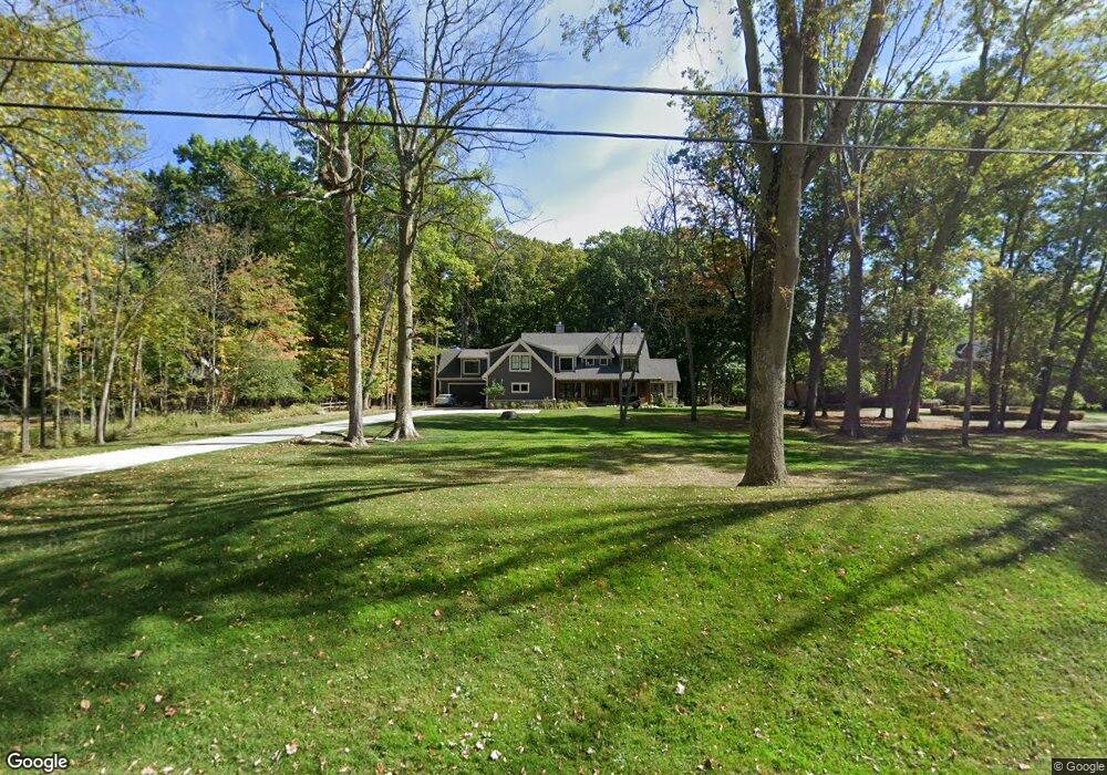 1195 Forest Ln, Bloomfield Hills, MI 48301 - photo 1