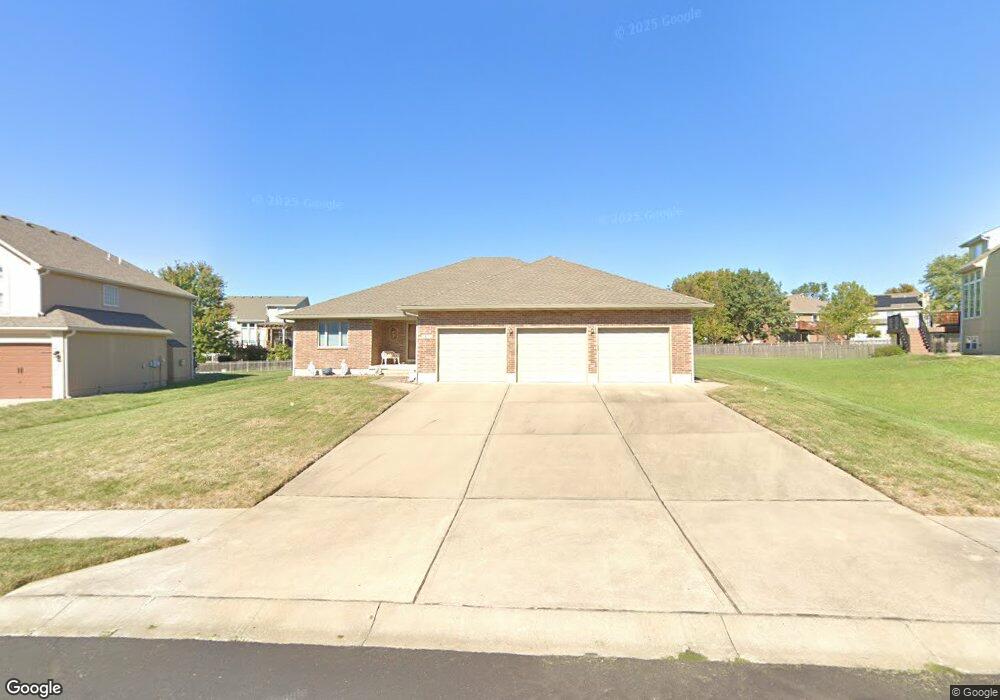 1510 Saddlebrook Rd, Raymore, MO 64083 - photo 1