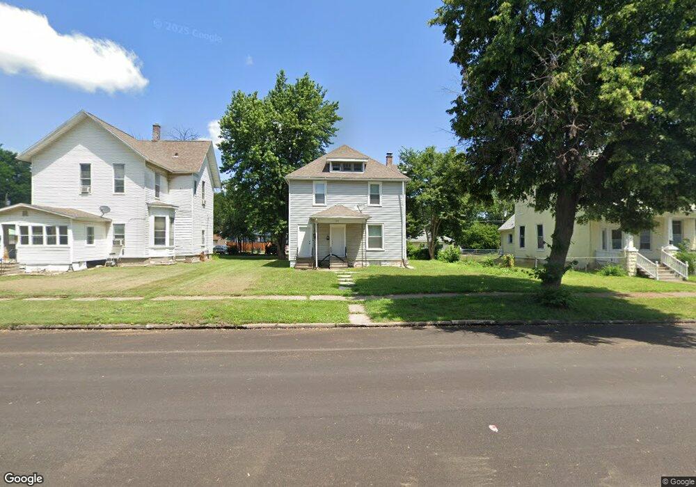 2216 W 3rd St unit DOWNSTAIRS, Davenport, IA 52802 - photo 1