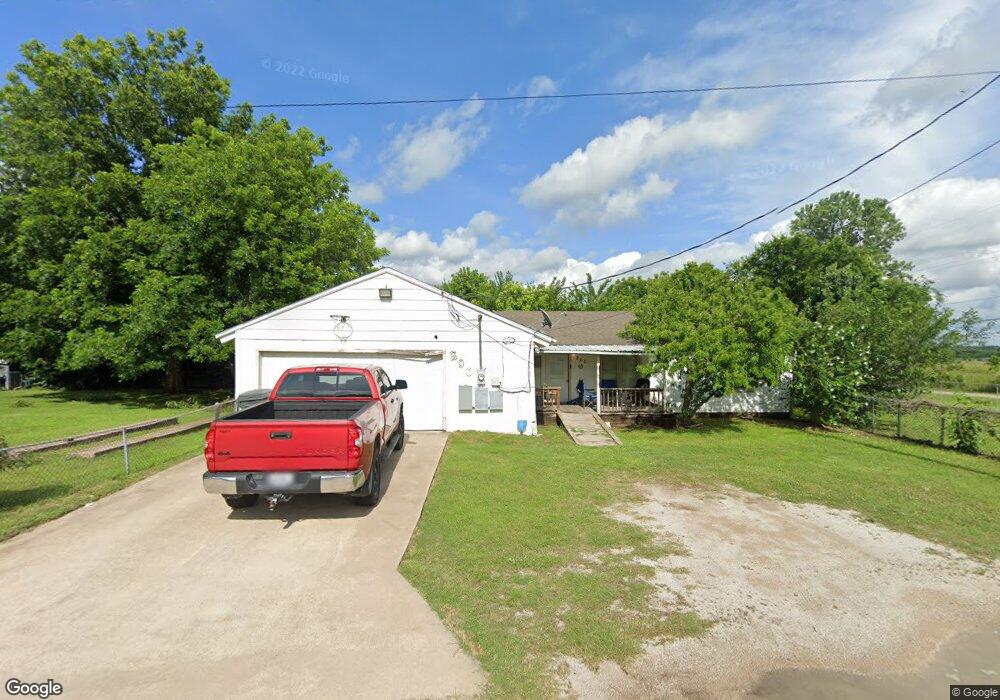 200 R St NE, Ardmore, OK 73401 - photo 1