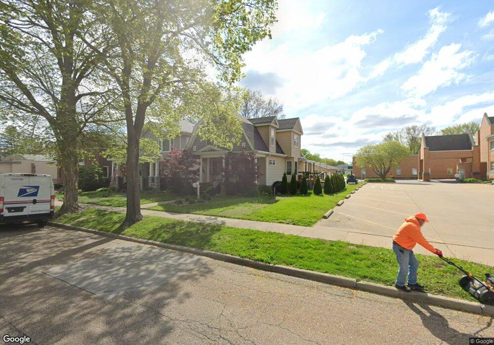 222 N Mclean St, Lincoln, IL 62656 - photo 1