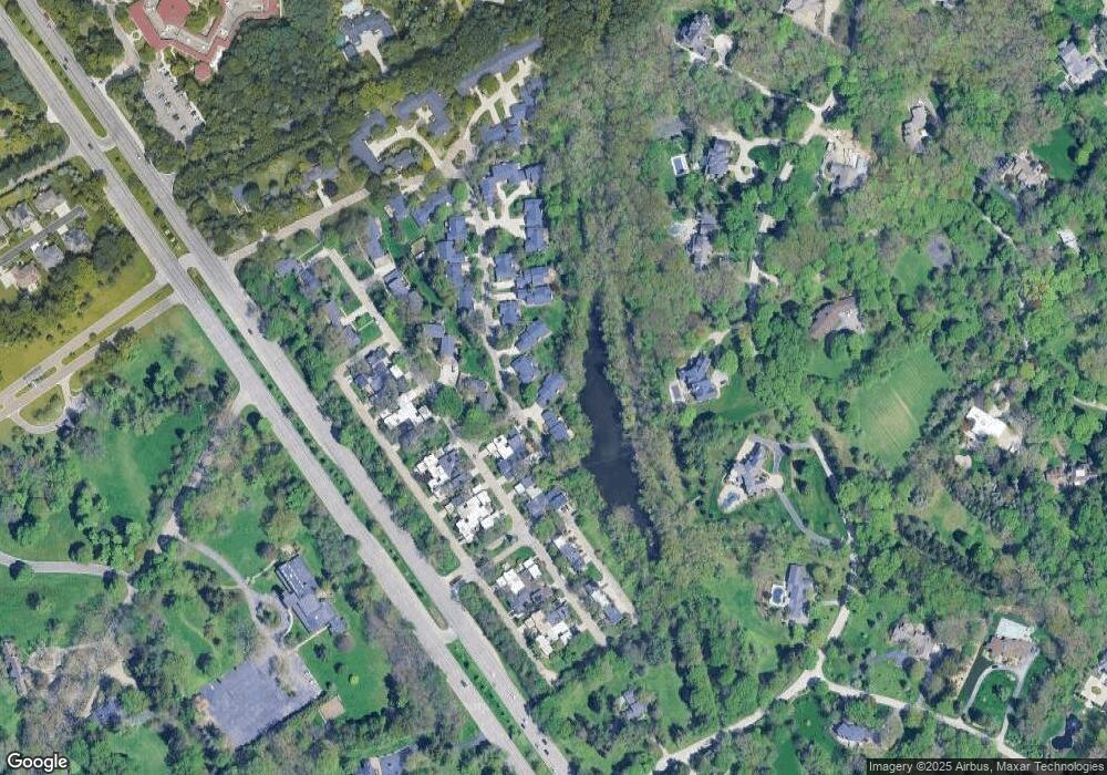 1008 Stratford Place unit 21, Bloomfield Hills, MI 48304 - photo 1