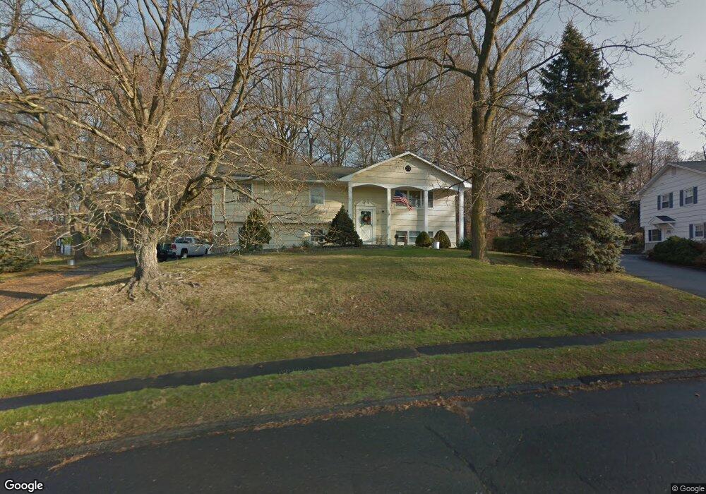 4 Woodchuck Ct, Norwalk, CT 06854 - photo 1