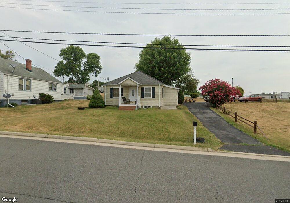 711 W 15th St, Front Royal, VA 22630 - photo 1