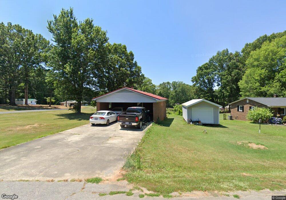 1013 Cannon Heights Dr, Asheboro, NC 27205 - photo 1