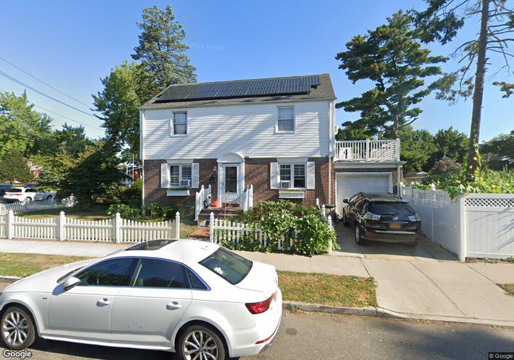 4815 164th St, Fresh Meadows, NY 11365 - photo 1