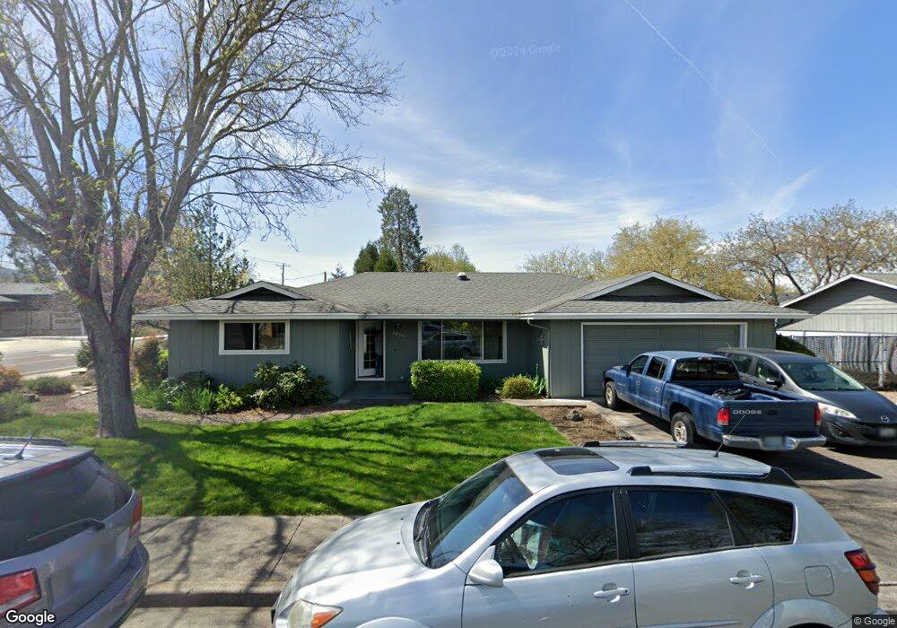 4005 Rock Way, Central Point, OR 97502 - photo 1