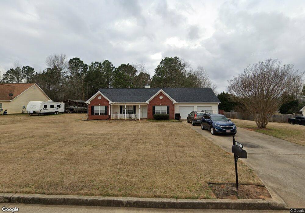 555 Brewer Dr, Locust Grove, GA 30248 - photo 1