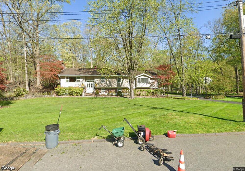 3 Devonshire Ct, Cortlandt Manor, NY 10567 - photo 1