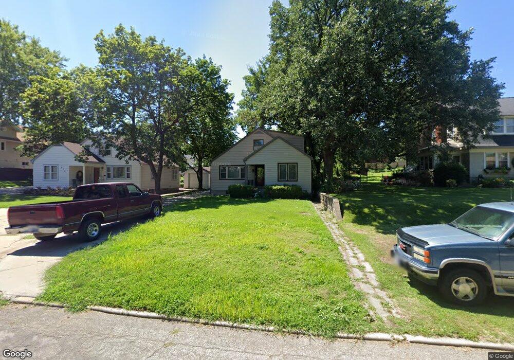 614 W 9th St, Concordia, KS 66901 - photo 1