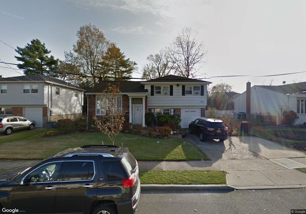 676 Jay Way, Baldwin, NY 11510 - photo 1