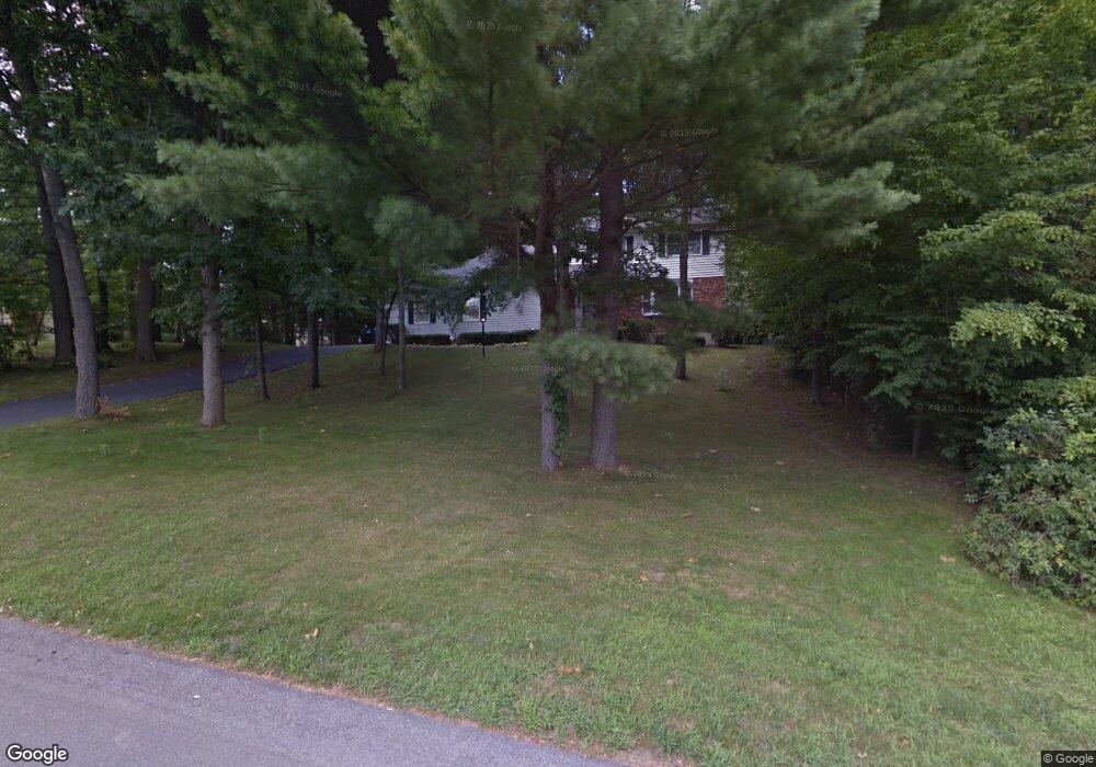 17 Chestnut Ln, Schenectady, NY 12309 - photo 1