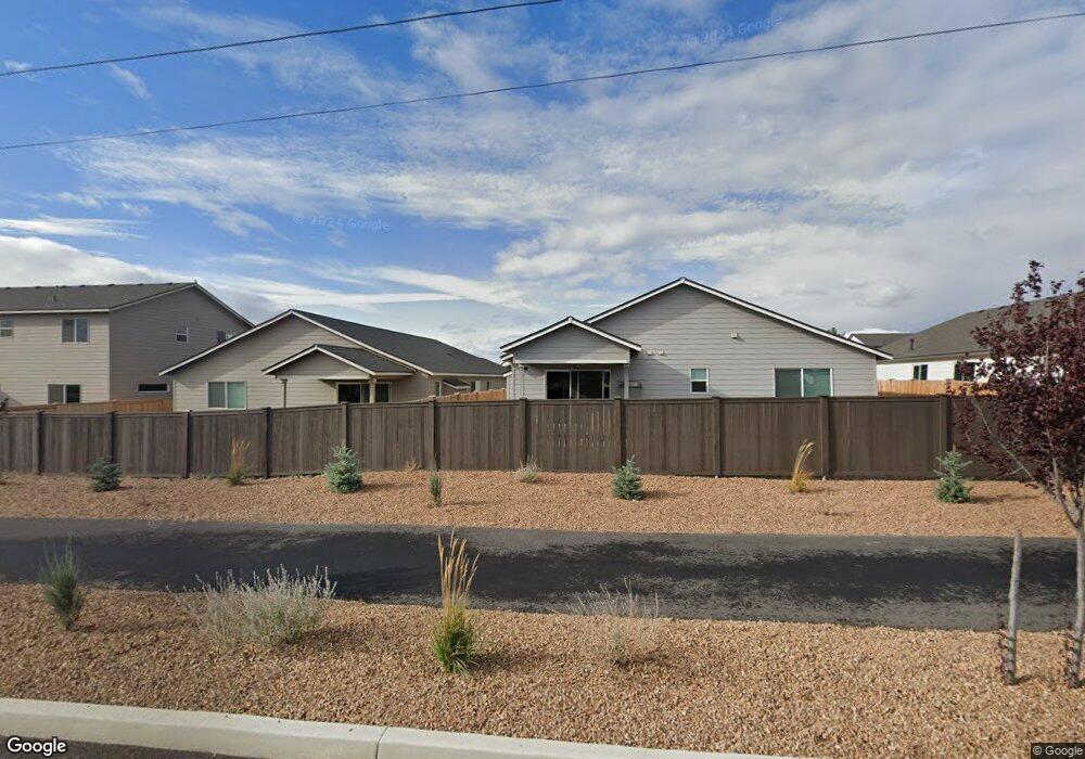 3537 NW 10th Place unit 11, Redmond, OR 97756 - photo 1