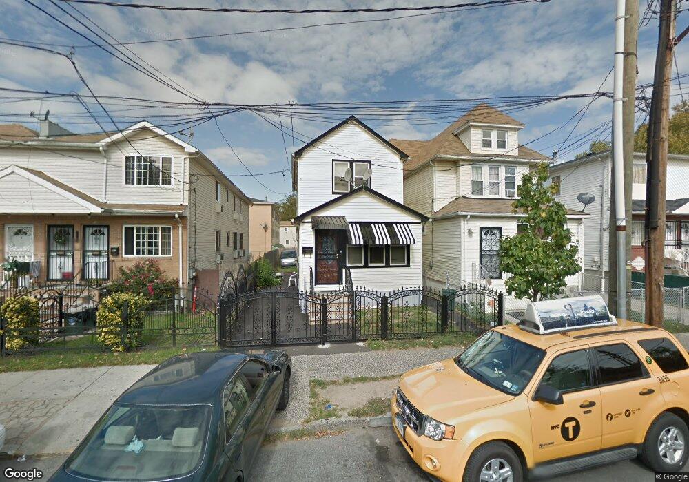 15705 109th Ave, Jamaica, NY 11433 - photo 1