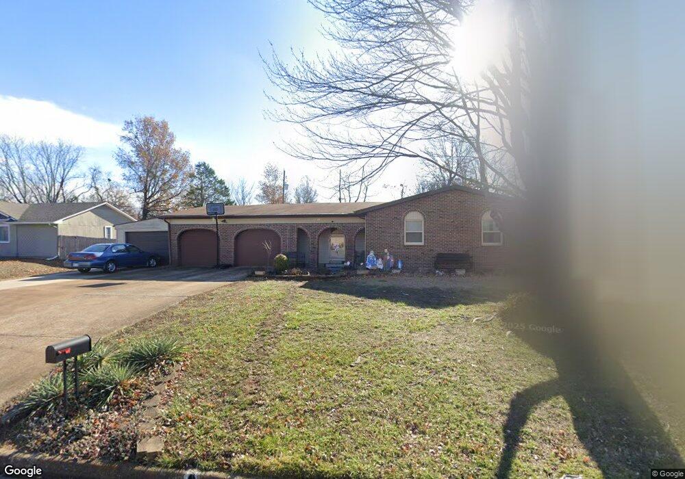 2710 Wilson Ave, Parsons, KS 67357 - photo 1